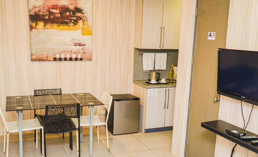 Jade Hotel And Suites Makati City Extérieur photo