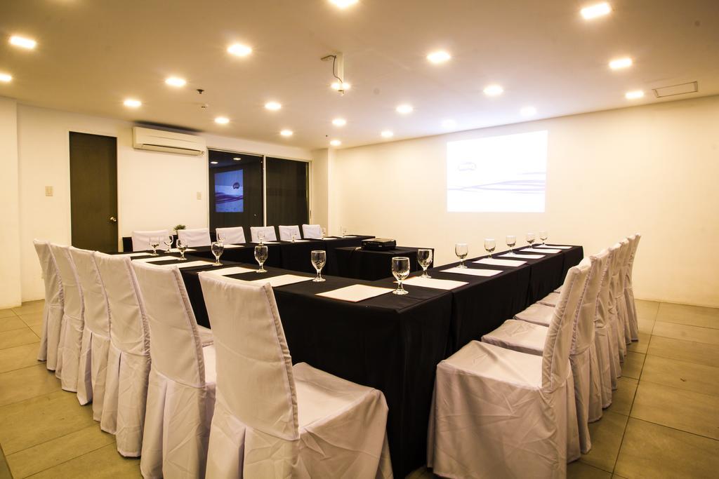Jade Hotel And Suites Makati City Extérieur photo