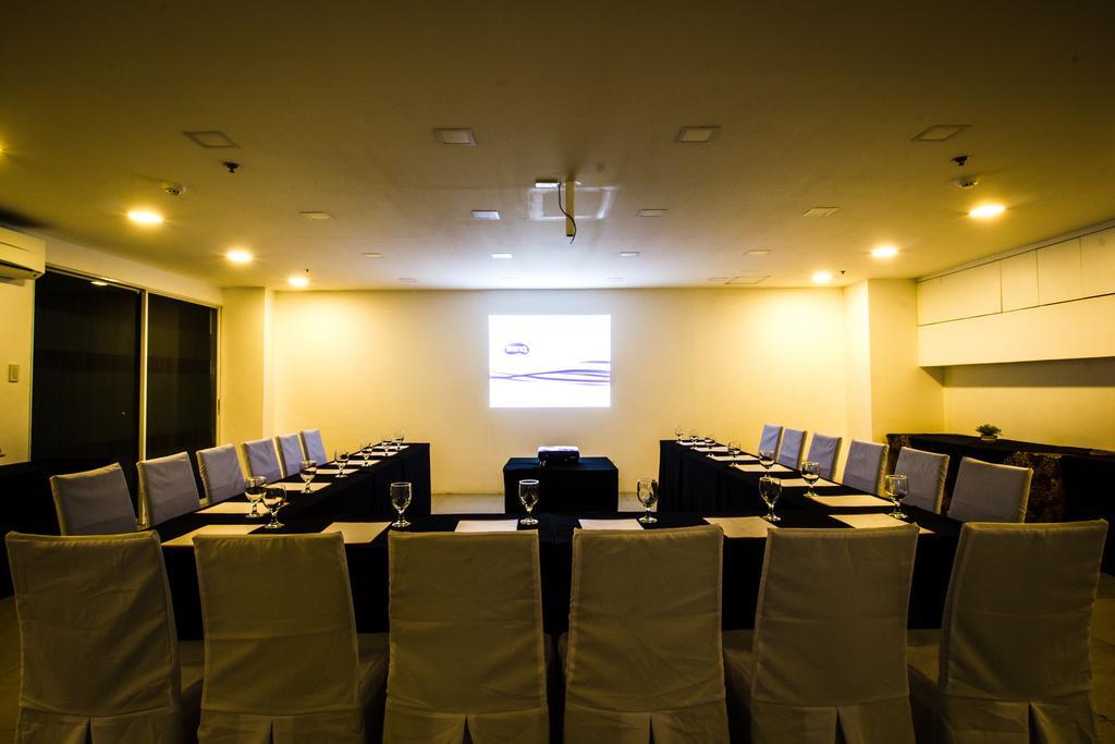 Jade Hotel And Suites Makati City Extérieur photo